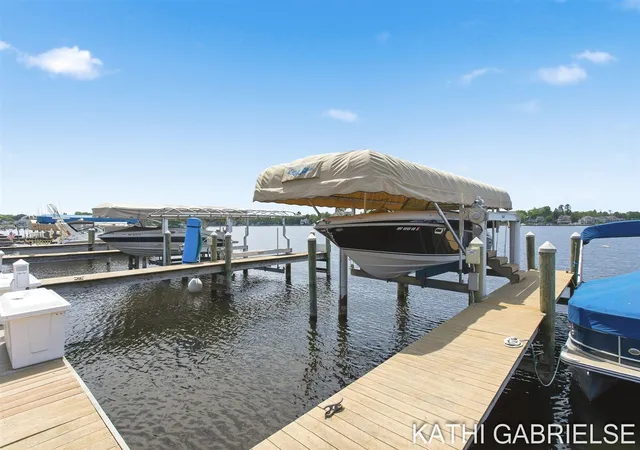 Homes for sale in Spring Lake, MI | 16273 Riverdale Ct, Spring Lake, MI 49456 | MLS# 70535102
