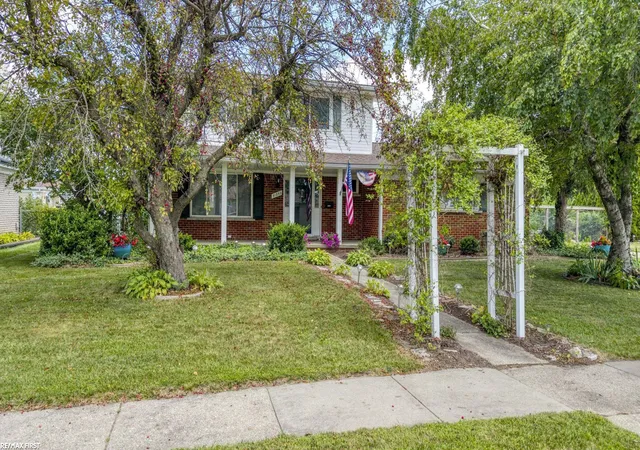 50th image of 31352 Carmody Dr, Warren, MI 48092 | MLS# 50219344