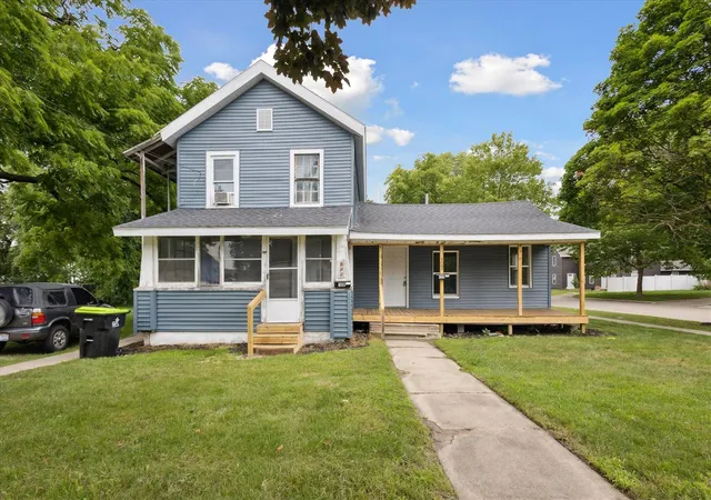 Homes for sale in Greenville, MI | 120 E Montcalm St, Greenville, MI 48838 | MLS# 70513569