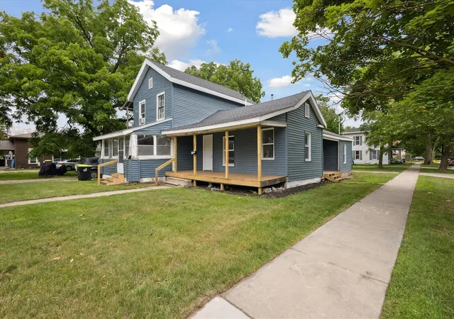 Homes for sale in Greenville, MI | 120 E Montcalm St, Greenville, MI 48838 | MLS# 70513569