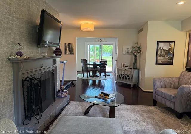 Photo 4 of Condo for sale at 33374 Jefferson Ave, Saint Clair Shores, MI 48082 2101 | MLS# 61002468 | Listing updated on 2026-10-25