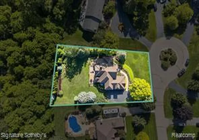 Homes for sale in Davisburg, MI | 9880 Boulder Ct, Davisburg, MI 48350 | MLS# 61009187