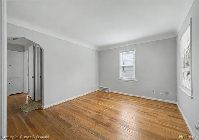 Homes for sale in Dearborn, MI | 21032 Carlysle St, Dearborn, MI 48124 | MLS# 61008720