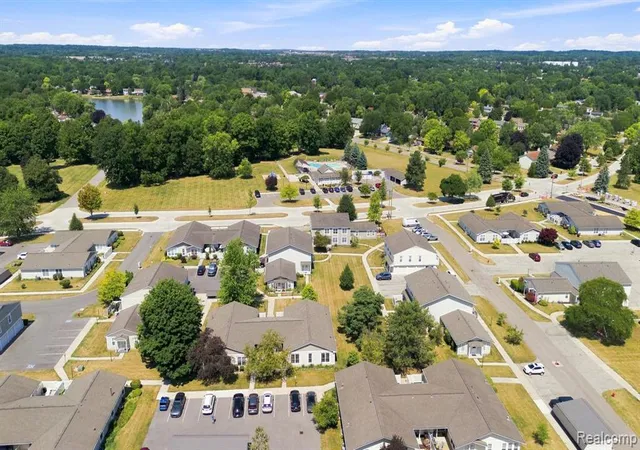 Listing Photo 2 - Condo for sale in building located at 22899 Talford St, Novi, MI 48375