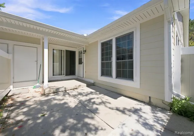 Listing Photo 5 - Condo for sale in building located at 22899 Talford St, Novi, MI 48375