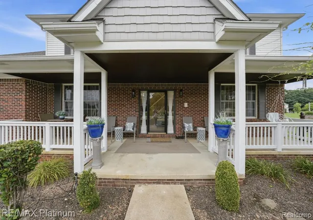 2nd image of 8927 Lantree Dr, Hartland, MI 48855 7167 | MLS# 61021819