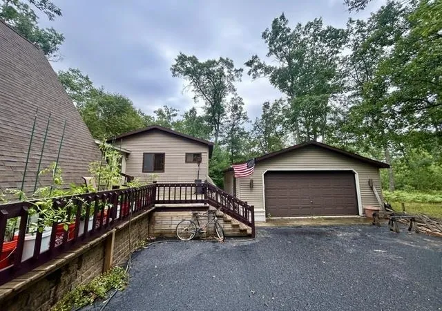 Photo 2 of Sale Pending at 233 Sheffield Dr, Roscommon, MI 48653 | MLS# 50219959 | Listing updated on 2026-09-10