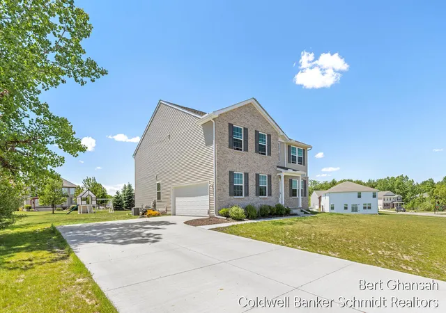 Homes for sale in Grand Blanc, MI | 8376 N Oaks Ct, Grand Blanc, MI 48439 | MLS# 70536346