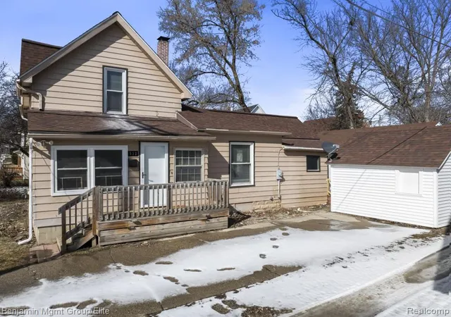 Homes for sale in Lapeer, MI | 532 Fox St, Lapeer, MI 48446 | MLS# 60963418