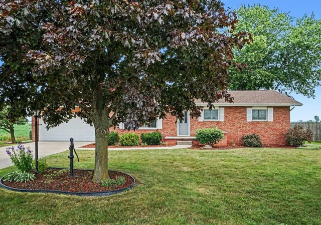 Photo 2 of Single family home for sale at 860 N Knight Rd, Bay City, MI 48708 | MLS# 50217949 | Listing updated on 2026-09-12