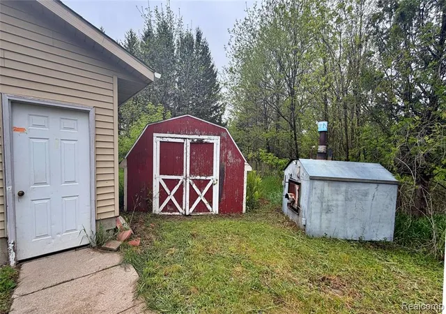 Homes for sale in Filion, MI | 2801 Lackie Rd, Filion, MI 48432 | MLS# 60997316