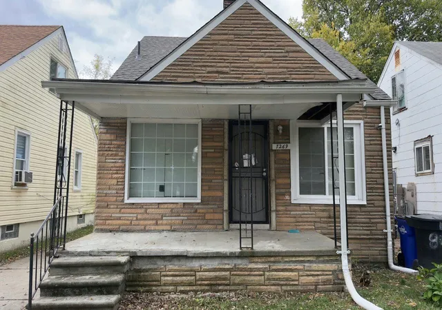 Homes for sale in Detroit, MI | 7269 Minock St, Detroit, MI 48228 | MLS# 70503765