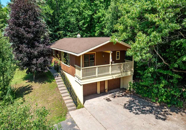 Photo 1 of Single family home for sale at 21944 Peepsock Rd, Houghton, MI 49931 | MLS# 50216158 | Listing updated on 2026-09-13