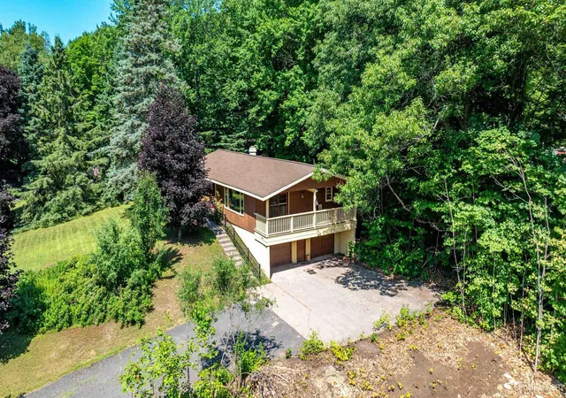 Photo 2 of Single family home for sale at 21944 Peepsock Rd, Houghton, MI 49931 | MLS# 50216158 | Listing updated on 2026-09-13
