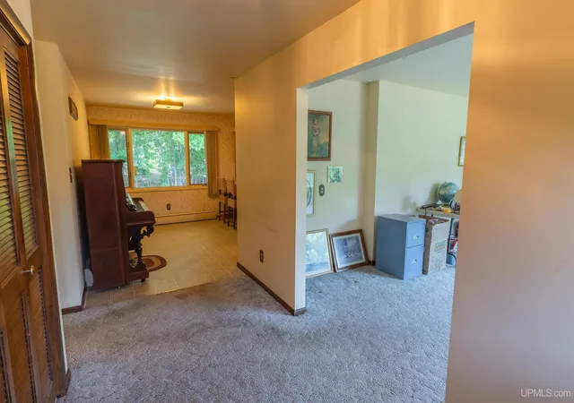 Photo 4 of Single family home for sale at 21944 Peepsock Rd, Houghton, MI 49931 | MLS# 50216158 | Listing updated on 2026-10-11