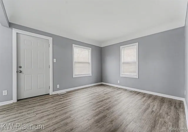 Homes for sale in Warren, MI | 7527 Toepfer Rd, Warren, MI 48091 | MLS# 60973162