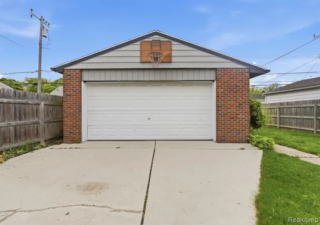 Homes for sale in Melvindale, MI | 18616 Ruth St, Melvindale, MI 48122 | MLS# 60994624