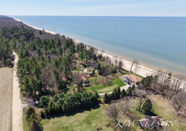 Homes for sale in Montague, MI | 8937 S Indian Hills Rd, Montague, MI 49437 | MLS# 70527603