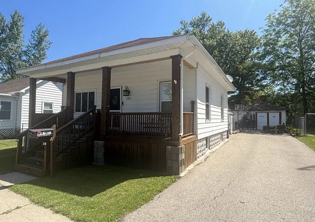 Homes for sale in Bay City, MI | 608 N Catherine St, Bay City, MI 48706 | MLS# 50209743