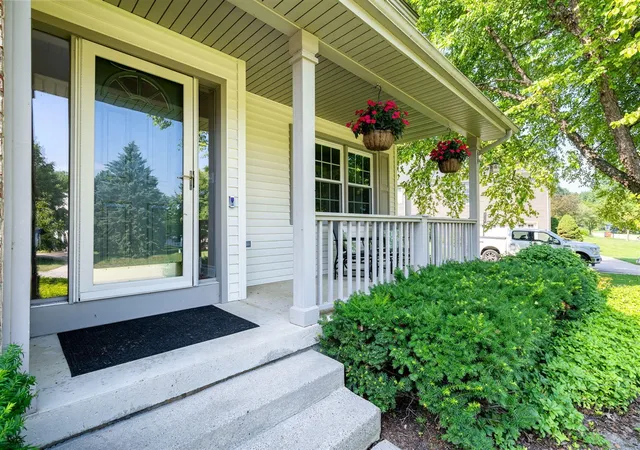 Photo 3 of Single family home for sale at 7135 Loma Linda Dr, Rockford, MI 49341 | MLS# 70550578 | Listing updated on 2026-10-07