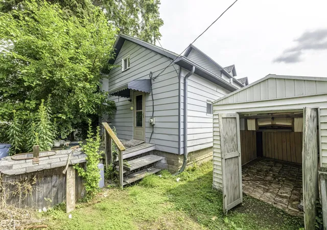 Photo 3 of Single family home for sale at 249 N Main St, Marine City, MI 48039 | MLS# 50219427 | Listing updated on 2026-08-29