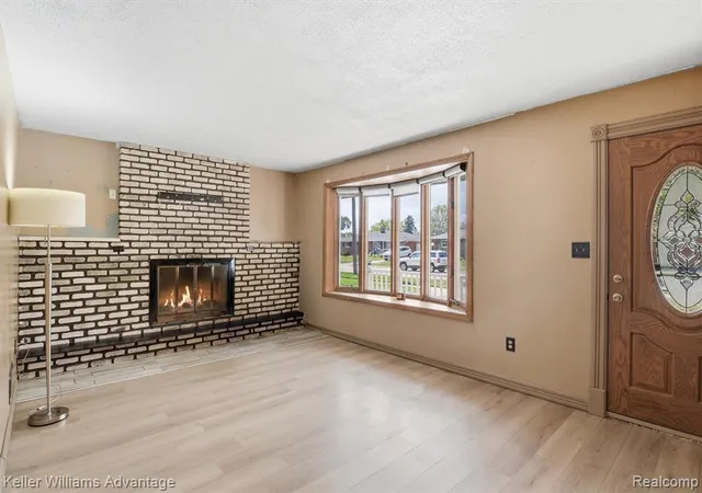 Photo 5 of Sale Pending at 5221 Hayes St, Wayne, MI 48184 2294 | MLS# 61025532 | Listing updated on 2026-08-30