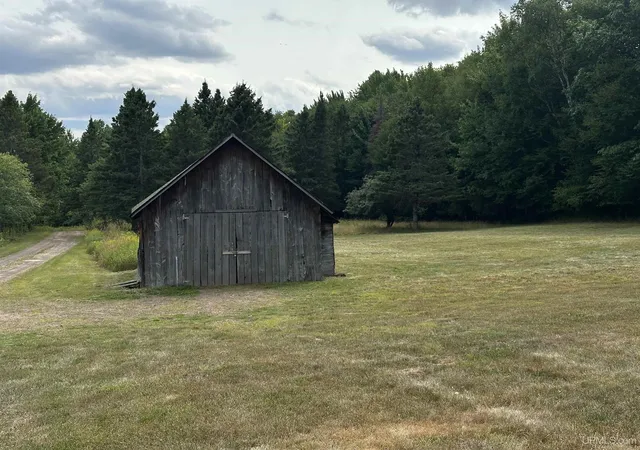 Photo 3 of Sale Pending at E5602 Puumala Rd, Ironwood, MI 49938 | MLS# 50218275 | Listing updated on 2026-09-21