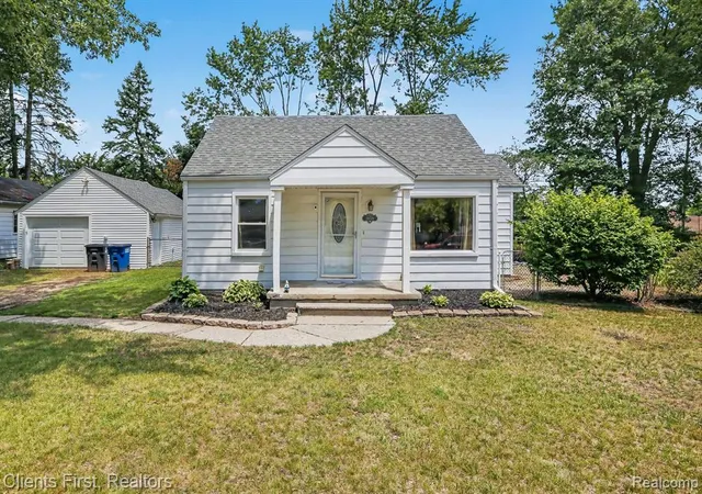 Homes for sale in Westland, MI | 34728 Pardo St, Westland, MI 48185 | MLS# 61003176