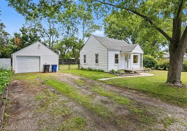 Homes for sale in Westland, MI | 34728 Pardo St, Westland, MI 48185 | MLS# 61003176