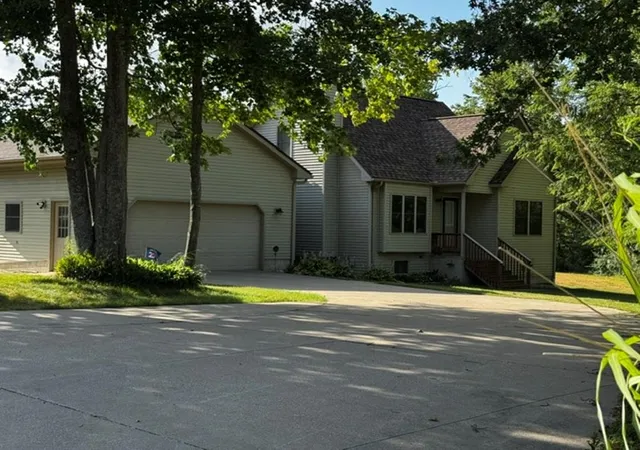 Photo 1 of Single family home for sale at 4485 N Coolidge Ave, Harrison, MI 48625 | MLS# 50216081 | Listing updated on 2026-09-09