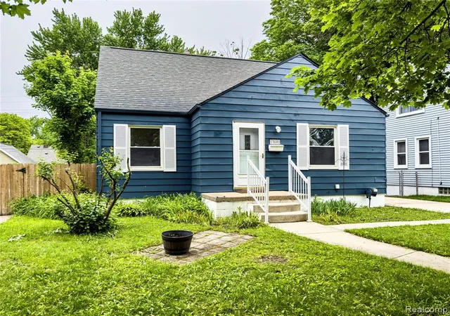 Homes for sale in Oak Park, MI | 13680 Borgman St, Oak Park, MI 48237 1107 | MLS# 60996067