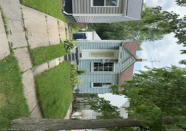 Homes for sale in Lincoln Park, MI | 1774 Detroit Ave, Lincoln Park, MI 48146 | MLS# 61007851