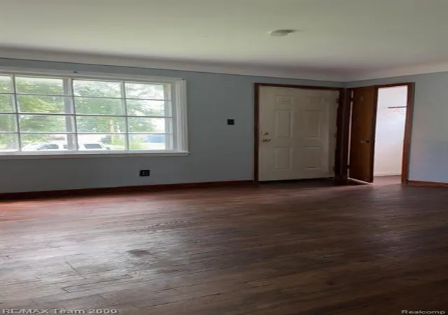 Homes for sale in Lincoln Park, MI | 1774 Detroit Ave, Lincoln Park, MI 48146 | MLS# 61007851