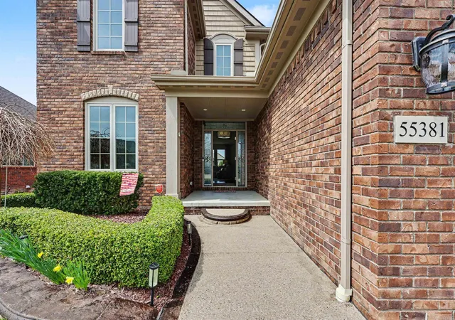 3rd image of 55381 Trevino Dr, Macomb, MI 48042 | MLS# 50205425