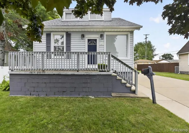 Homes for sale in Wyandotte, MI | 1871 7Th St, Wyandotte, MI 48192 | MLS# 61004094
