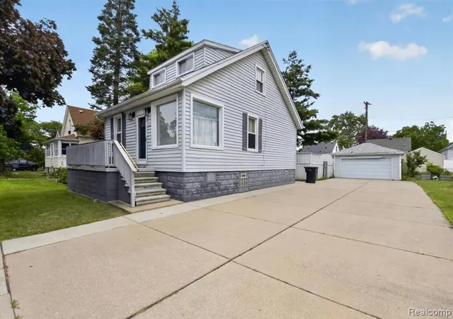 Homes for sale in Wyandotte, MI | 1871 7Th St, Wyandotte, MI 48192 | MLS# 61004094