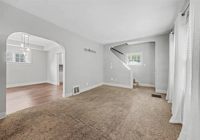 Photo 3 of Single family home for sale at 16 Dean St, Grand Rapids, MI 49505 | MLS# 70555041 | Listing updated on 2026-09-10