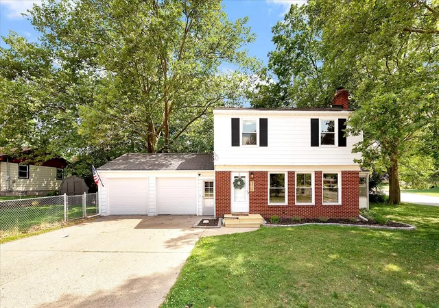 Homes for sale in Grandville, MI | 3958 40th St, Grandville, MI 49418 | MLS# 70544649