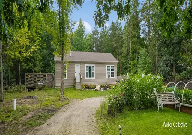 5th image of 4959 W Jack Pine Dr, Grant, MI 49327 | MLS# 70552129