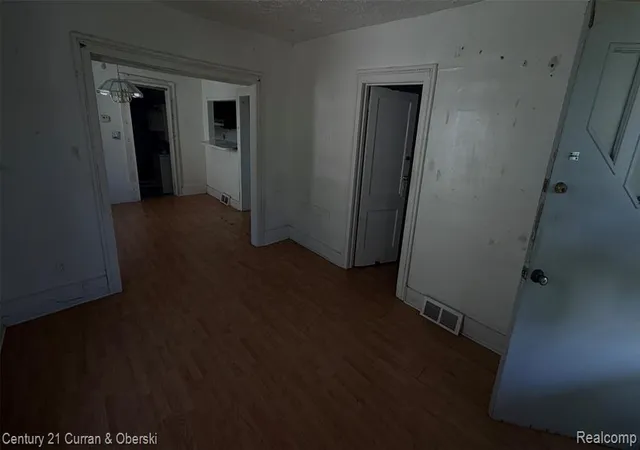 Photo 3 of Sale Pending at 2951 S Edsel St, Detroit, MI 48217 1024 | MLS# 61010930 | Listing updated on 2026-08-28