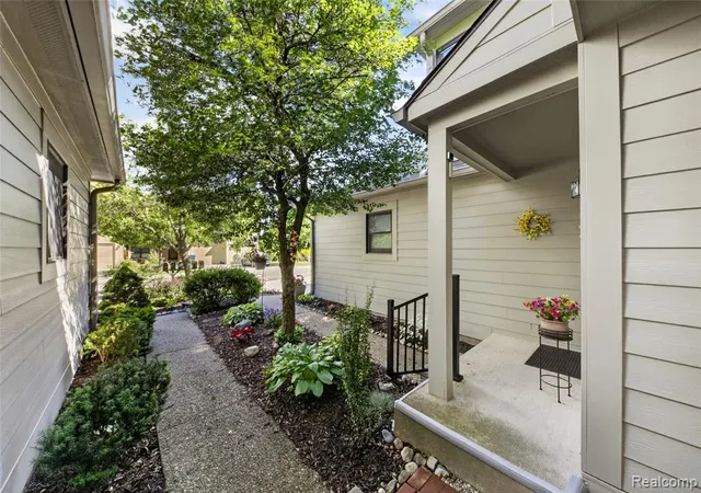 Homes for sale in Ann Arbor, MI | 3320 Breckland Ct, Ann Arbor, MI 48108 | MLS# 61003880