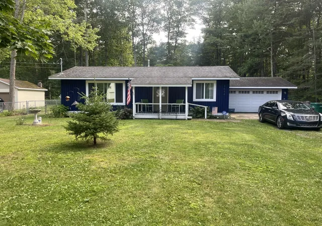 Homes for sale in East Tawas, MI | 3644 Crescent Dr, East Tawas, MI 48730 | MLS# 80068731