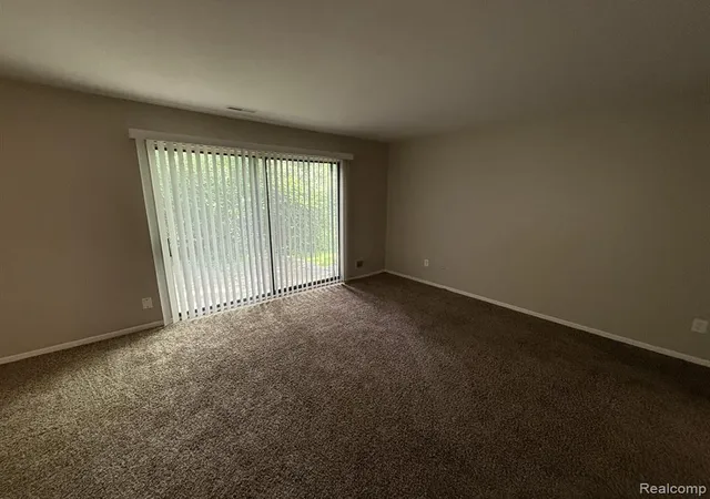2nd image of 27153 Farmbrook Villa Dr, Southfield, MI 48034 | MLS# 61004710