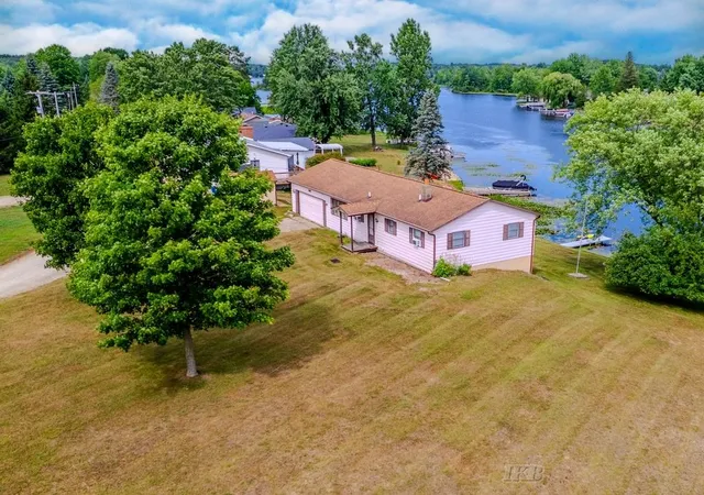 3rd image of 510 Mix Rd, Gladwin, MI 48624 | MLS# 50202151