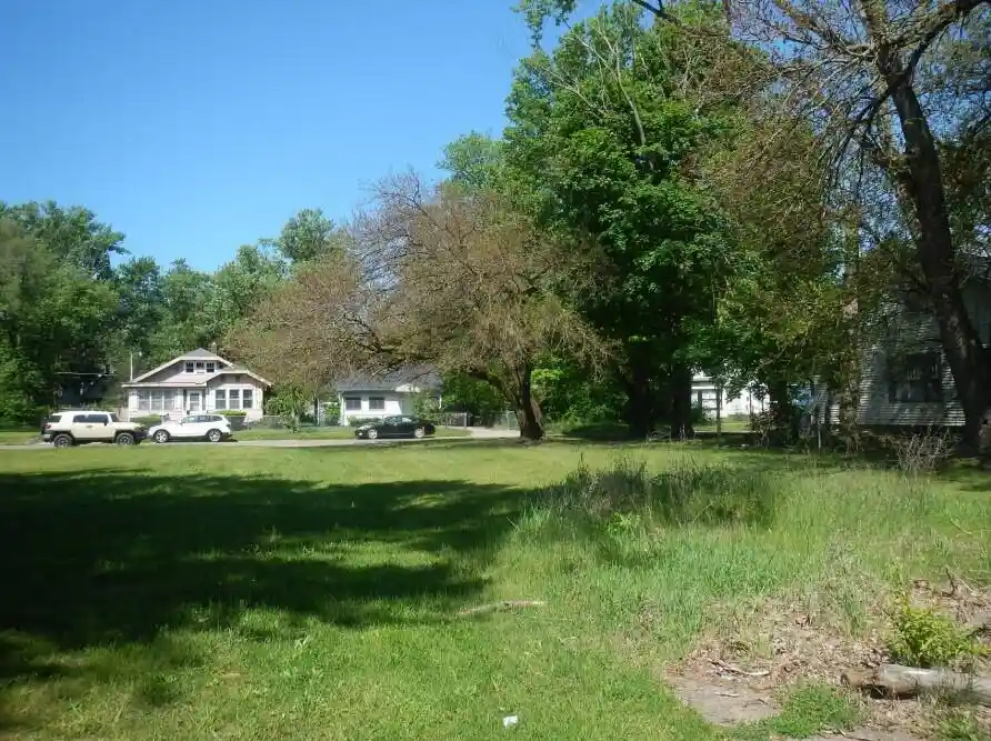 Photo 1 of Land for sale at 723 Pavone St, Benton Harbor, MI 49022 | MLS# 70564719 | Listing updated on 2026-10-16