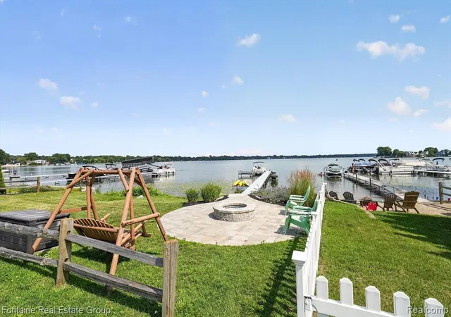 3rd image of 240 Rosebud Ct, Walled Lake, MI 48390 | MLS# 61010240