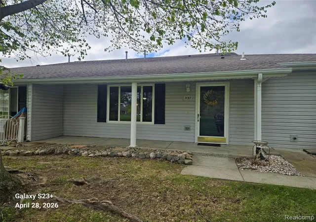 Homes for sale in Grand Blanc, MI | 1137 Parkside Cir, Grand Blanc, MI 48439 | MLS# 60990013