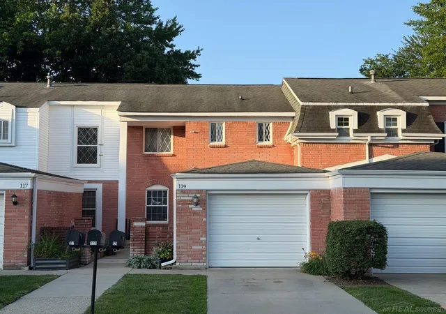 Homes for sale in Rochester Hills, MI | 119 Manor Wy, Rochester Hills, MI 48309 | MLS# 50213757