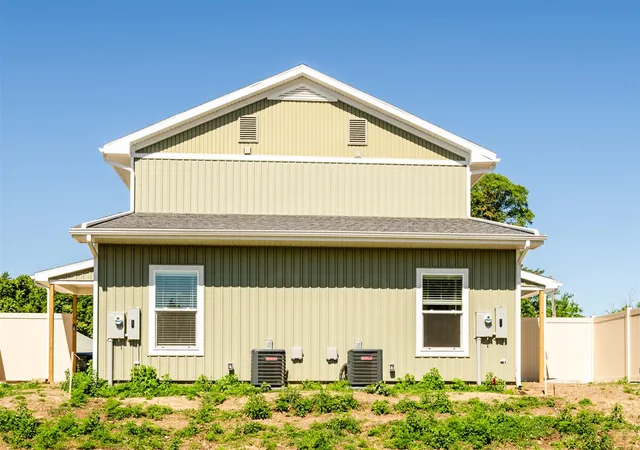 3rd image of 935 Union Ave, Benton Harbor, MI 49022 | MLS# 70538891