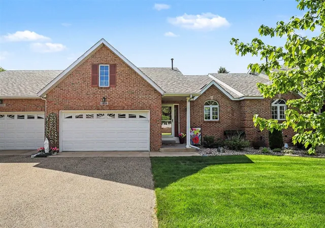 Listing Photo 3 - Condo for sale in building located at 2839 Jewel Ct, Holland, MI 49424